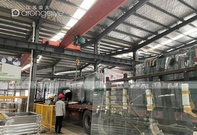 現(xiàn)代候車(chē)亭