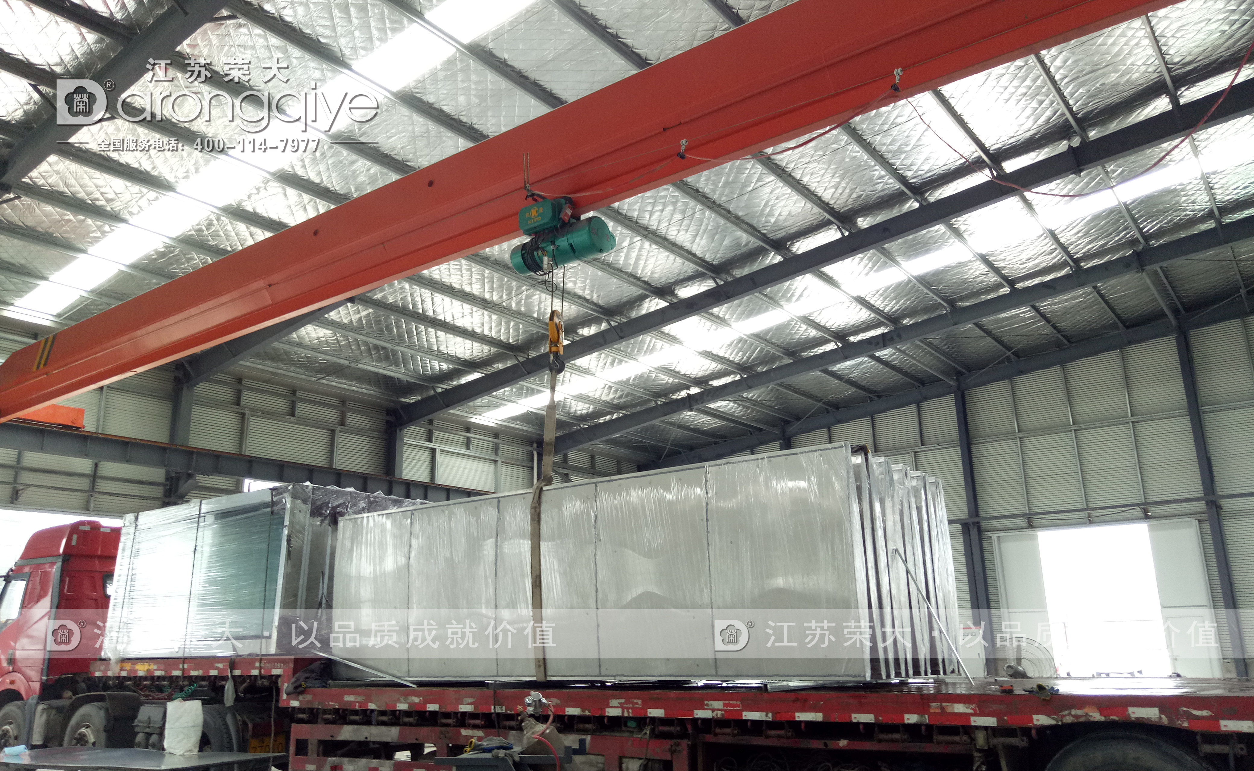 第二批不銹鋼公交候車亭發(fā)貨圖一