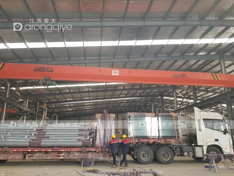 第六批揚(yáng)州智能公交站臺發(fā)貨配圖二